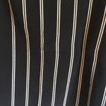 Papaya  medium black and white top Photo 4