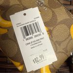 Coach  Corner Zip Wristlet In Signature Canvas With Banana Print cr820 Photo 4