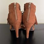 Lane Bryant Womens Peep Toe High Heels Tan Faux Suede Fringe Back Zip Photo 6