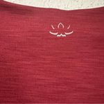 Beyond Yoga Heather Rib Frame Cropped pullover top in Red/Rosewood size small Photo 6