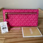 Michael Kors Wallet Photo 1