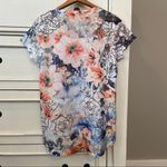 Live and let live   Floral Short Sleeve Top.  Size Medium. NWOT. Photo 2