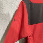 Nike  Golf Womens Red Black Jacket Windbreaker Pullover Medium 1/4-Zip Pockets Photo 5