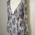 Free People  Speak Easy light blue floral v-neck bell-sleeve top size S Photo 3
