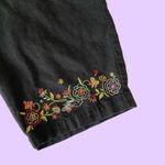 Christopher & Banks Vintage Y2K Black floral embroidered Capri pants 🔥 Photo 3