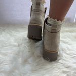 Dolce Vita Rango woman’s size‎ 7.5 Taupe Being Suede Lug Sole Chelsea Boots Brown Size undefined Photo 2