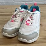 Skechers White Women's los angeles Casual Street Shoes - Size 8 Photo 0