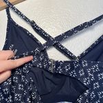 Athleta Women's 38 D/DD Swim Top Cross-Back Geometric Print Navy Blue & White Photo 5