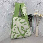 Floral Graphic Knit Bag, Double Handles Photo 2