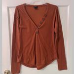 Rue 21 Women’s Burnt Orange V-Neck Henley Ribbed Long Sleeve Top Photo 1