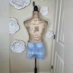 NTM: Time & Tru Light Denim Wash Mid Rise Distressed Raw Hem Shorts Size 8 Blue Photo 7
