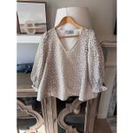 NWOT Tuckernuck Antelope Faye Beige 3/4 Sleeve Blouse Size Small White Photo 2