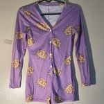 “Queen” Onesie Long Sleeve Pajamas Shorts Size Small Lavender Multiple Photo 0