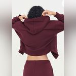 H&M Burgundy hoodie jacket zip down divided with old navy high rise go dry capris Photo 2