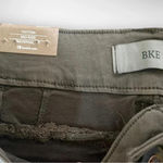 BKE  Payton Mid Rise Universal Fit Olive Green‎ Shorts Size 31 | NWT Photo 3