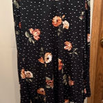 New York Laundry Cute black top with flowers and dots. Size 1X.​​​ Photo 0