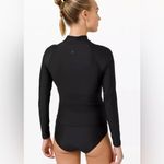 Lululemon  waterside UVP long-sleeve rash guard top sz medium black swim surf Photo 1