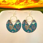 Vibrant Geometric Unique Shape Line Accents Delicate Flower Pattern‎ Earrings Photo 7