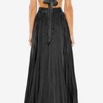 Mac Duggal Pleated Feather Cap Sleeve Open Back Gown Black Women’s Sz 6 Photo 3