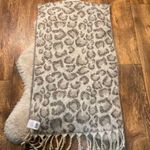 New Directions Scarf Leopard Blanket Boucle Soft Warm Cozy 21x72" Brown Photo 0