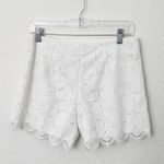 Trina Turk [] Cece White Lace Eyelet Scalloped Hem Mid Rise Shorts Bridal Size 4 Photo 2