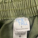 Time & Tru  green cargo tie shorts Photo 2