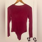 Pretty Little Thing long sleeved bodysuit i maroon - size 6 Photo 1