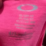 Oakley  Women's Pink V-Neck T-Shirt "Adapt and Conquer" Size S Photo 8