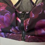 PopFlex Women’s Floral Mesh Padded Sports Bra Size 8 Zip front Black Photo 2