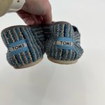 Toms Slip On Women's Shoes Size 8.5 Fuzzy Textured Striped Blue, Gray, Black Photo 2