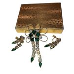 Vintage Emerald Silver Tone Brooch and Earrings Set Jewelry Floral Flower Green Photo 1