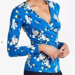 Boden Floral Jersey Surplice Top in blue with white and yellow accents size 6 Photo 0