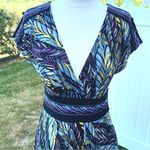 BCBG MaxAzria Short-sleeve V-neck Dress with pockets Photo 9