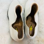 VOLATILE Women's Bootie Fashion Boot size 7.5 white Photo 7