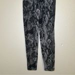 Aerie  Real Me snake print high rise 7/8 crossover leggings women’s size small Photo 7