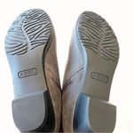 Abeo Melanie 5” Gray Suede Ankle Boots Side Zip Women’s Size 7.5 Winter Boot EUC Photo 2