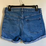 Old Navy 🌞 O.G. Short High Rise Medium Wash Distressed Cuffed Denim Shorts Photo 5