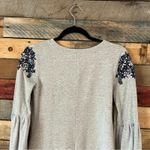 Lilly Pulitzer Lily Pulitzer Bartlett Gray Sweatshirt Dress With Embellished Shoulders Size‎ XS Photo 7
