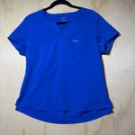 Jaanuu  Women’s 4-Pocket V-Neck Scrub Top Blue – Size M Photo 0