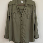 Sundance  Ruffle Trim Roll Tab Sleeves Button Down Shirt Relaxed Fit Size Medium Photo 0
