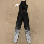 Beyond Yoga NWT  Alloy Ombre Crop Tank and Leggings Workout Set in Hologram Photo 2