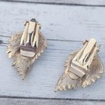 Vintage Clip On Earrings Large White & Gold Tone Photo 5