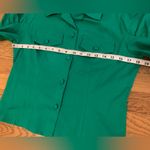 Button up short sleeve blouse in Kelly green size M Size M Photo 8