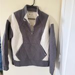 FIGS  Limited Edition Neoprene Pullover Grey and White Photo 4