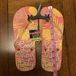 Good Vibes Only Orange Yellow Beach Flip Flops NWT Size 11/12 Photo 4