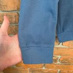 Yidarton‎ Blue V Photo 1