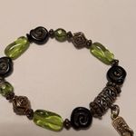 Women’s Black / Green Bead Stretchy Bracelet Flip Flop Sandal Charm Photo 8