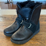 UGG  Black Leather Shearling Isley Waterproof Boots Size 7 Photo 0