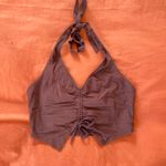Divided halter top Photo 1
