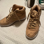 Nike High-Top Photo 0